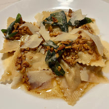 Load image into Gallery viewer, Ravioli w/ Honeynut &amp; Kabocha Squash